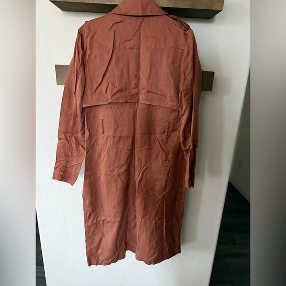 Badgley Mischka Terracotta Trench Coat - Picture 7 of 12